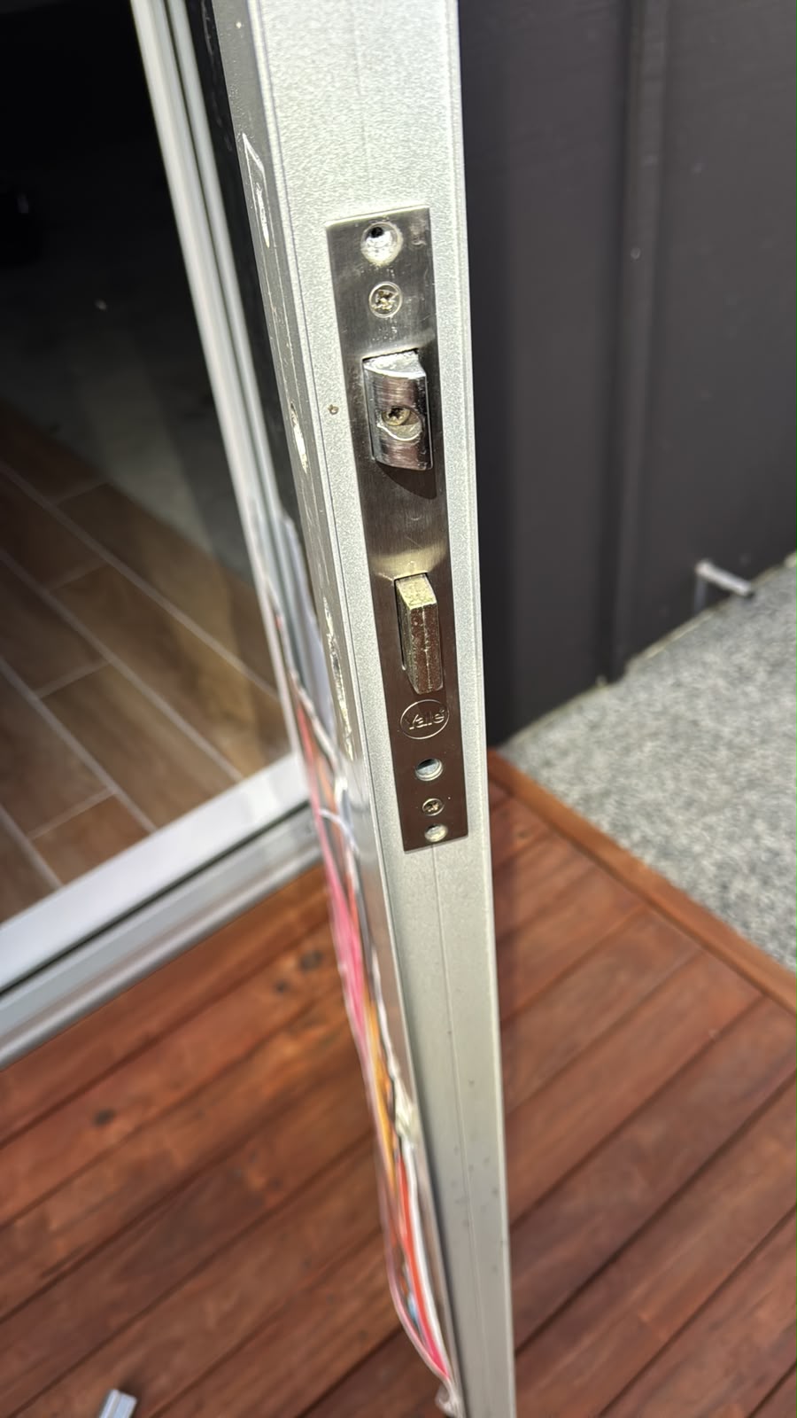 Yale mortice lock repaired on a Henderson aluminium door