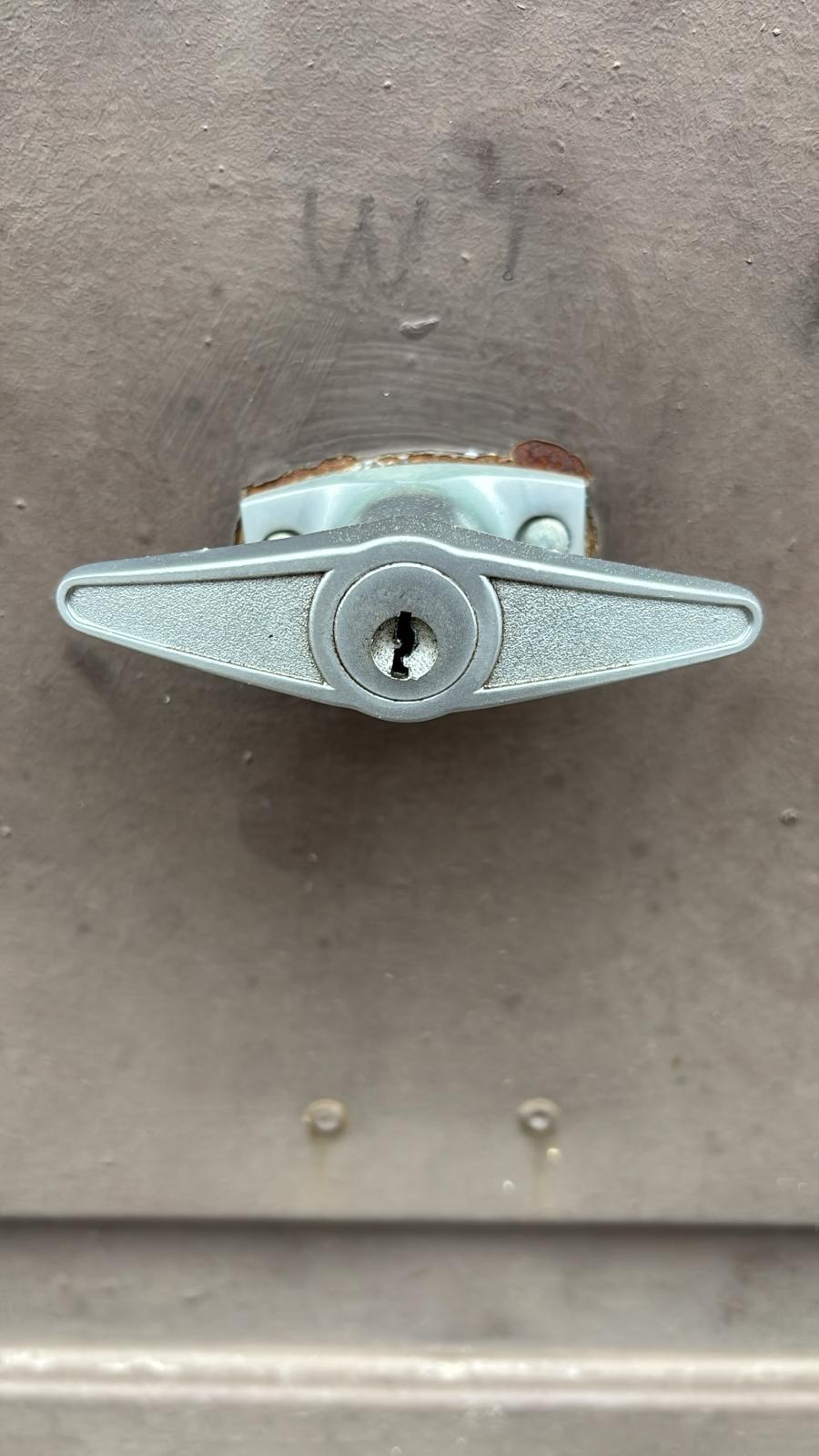 Garage door T-handle lock replaced in New Lynn